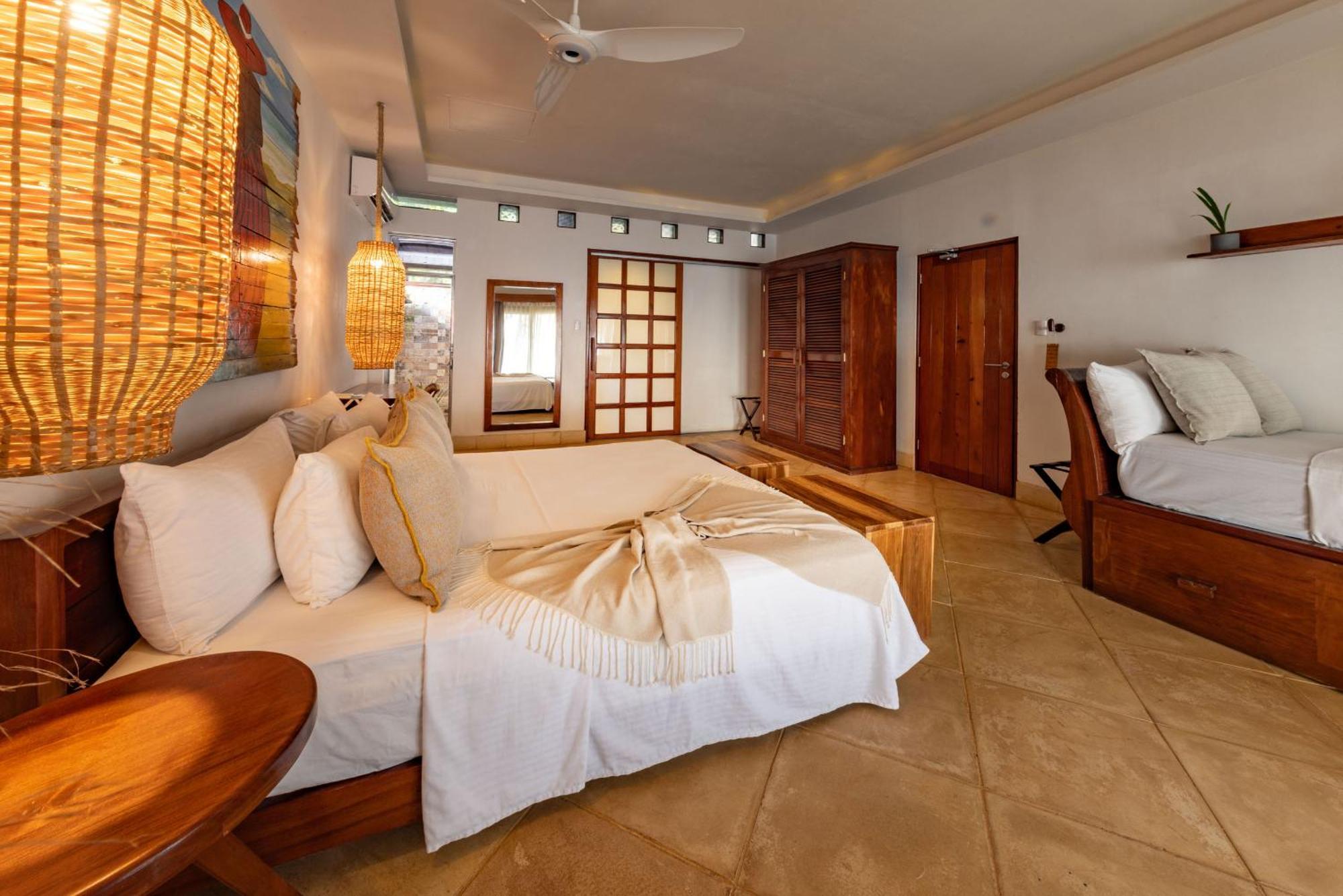 Yemaya Reefs, A Small Luxury Hotel Литтл-Корн-Айленд Экстерьер фото